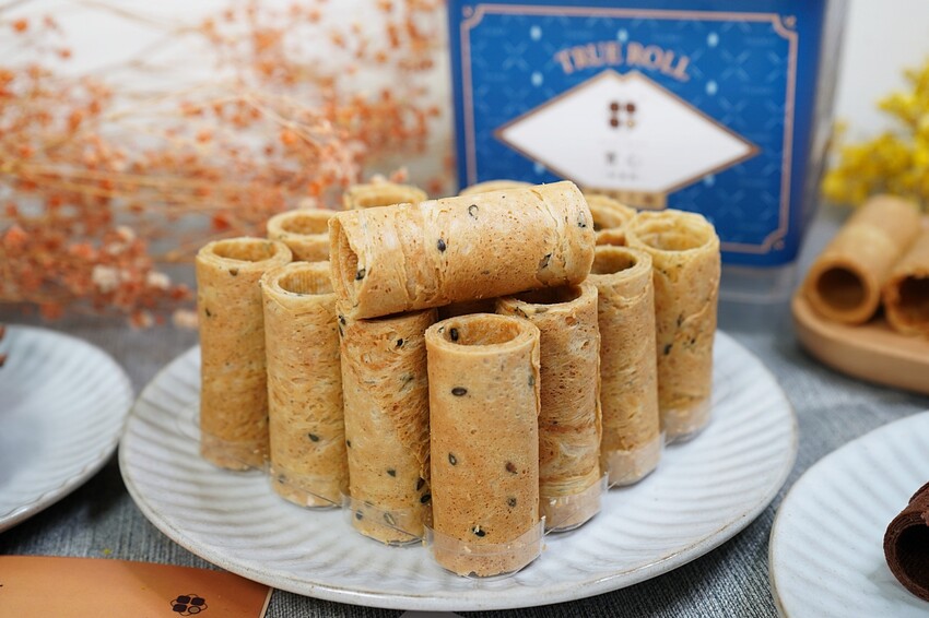 隱身在豪宅的爆紅伴手禮與笑笑羊聯名啦!新世代粹蛋捲必吃超濃苦甜巧克力口味,過年禮盒、中秋禮盒送禮推薦!