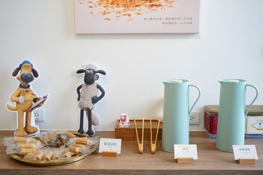 隱身在豪宅的爆紅伴手禮與笑笑羊聯名啦!新世代粹蛋捲必吃超濃苦甜巧克力口味,過年禮盒、中秋禮盒送禮推薦!