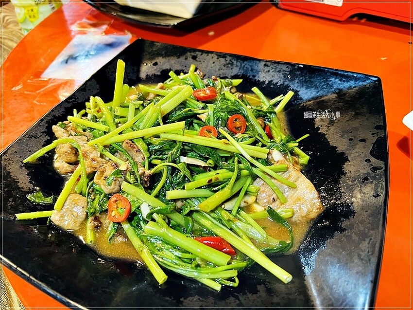 /tmp/phpod0JQN /tmp/phpod0JQN