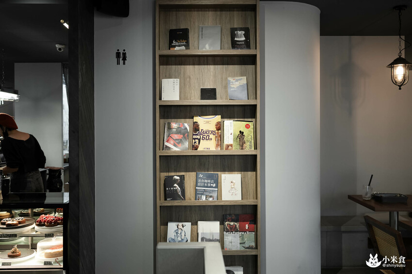 Cuppa Mc Cafe|草莓巴斯克,一月眾所矚目的甜心小萌寶|台中咖啡廳|向上市場美食|草莓季甜點推薦 - 小米食