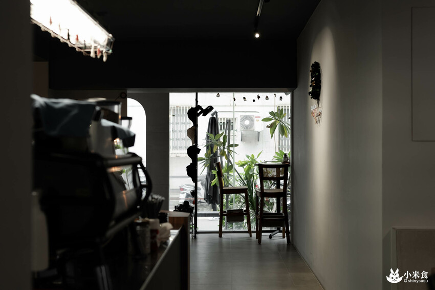 Cuppa Mc Cafe|草莓巴斯克,一月眾所矚目的甜心小萌寶|台中咖啡廳|向上市場美食|草莓季甜點推薦 - 小米食