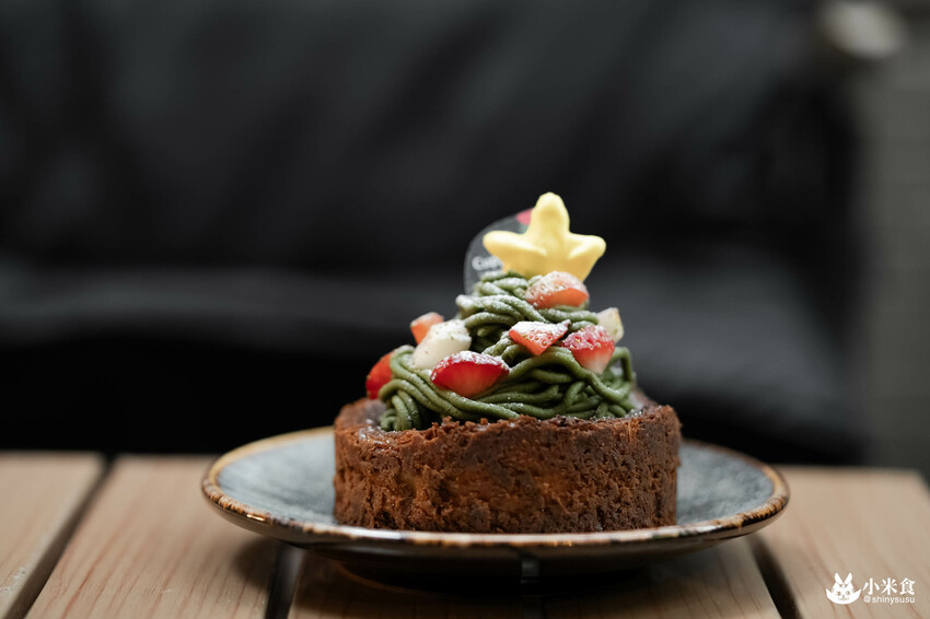 Cuppa Mc Cafe|草莓巴斯克,一月眾所矚目的甜心小萌寶|台中咖啡廳|向上市場美食|草莓季甜點推薦 - 小米食