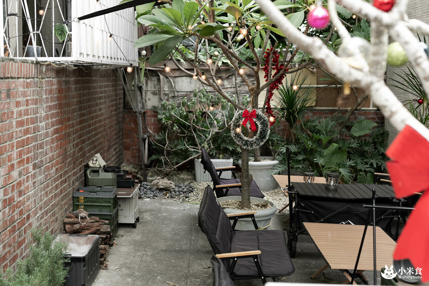 Cuppa Mc Cafe|草莓巴斯克,一月眾所矚目的甜心小萌寶|台中咖啡廳|向上市場美食|草莓季甜點推薦 - 小米食