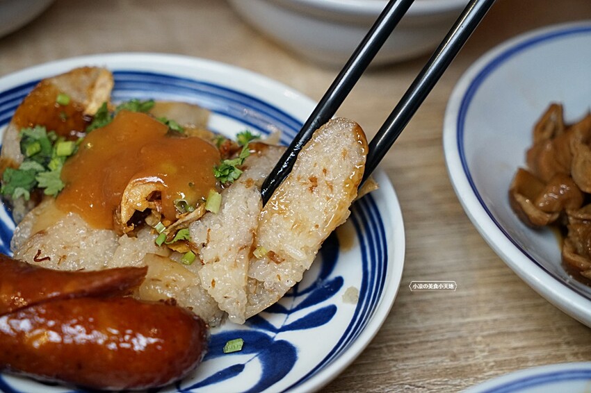 台中少見浮誇海陸麵線結合脆皮肉圓、祕醬甜不辣，古早味人氣小吃這裡一次通通吃齊！！