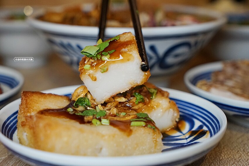 台中少見浮誇海陸麵線結合脆皮肉圓、祕醬甜不辣，古早味人氣小吃這裡一次通通吃齊！！