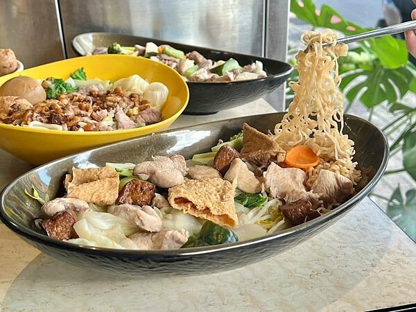 LINE_ALBUM_20230529 _6_230530_6.jpg LINE_ALBUM_20230529 _6_230530_6.jpg