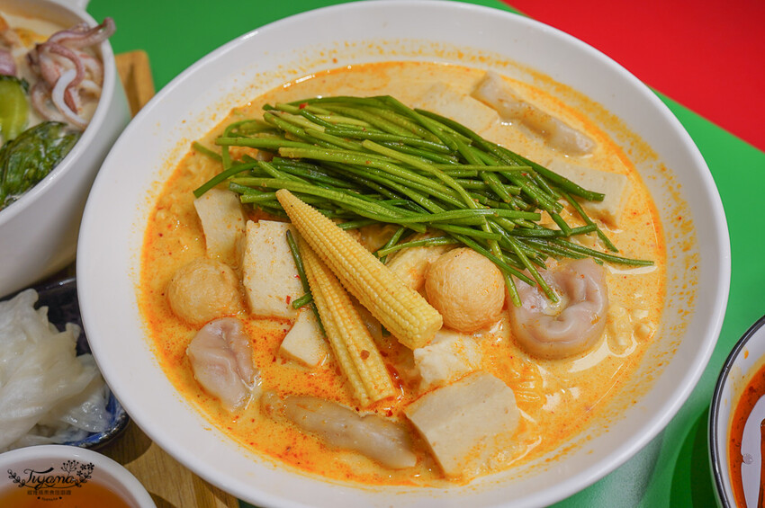 高雄麻辣燙。Eight Hot 不一樣的麻辣燙,必吃麻奶海鮮鍋,想吃什麼自由選!! @緹雅瑪 美食旅遊趣