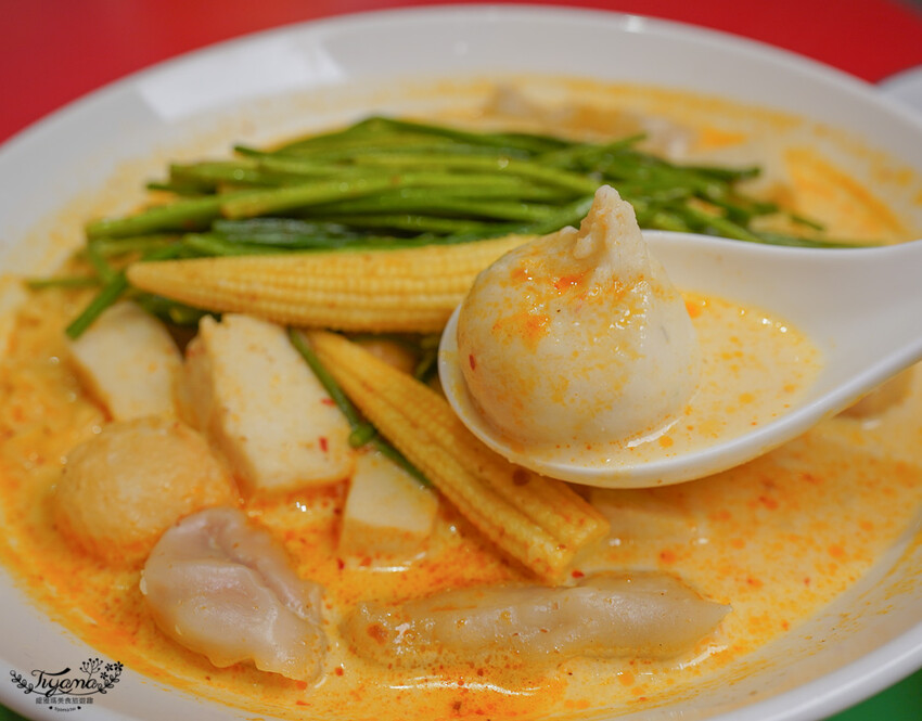 高雄麻辣燙。Eight Hot 不一樣的麻辣燙,必吃麻奶海鮮鍋,想吃什麼自由選!! @緹雅瑪 美食旅遊趣