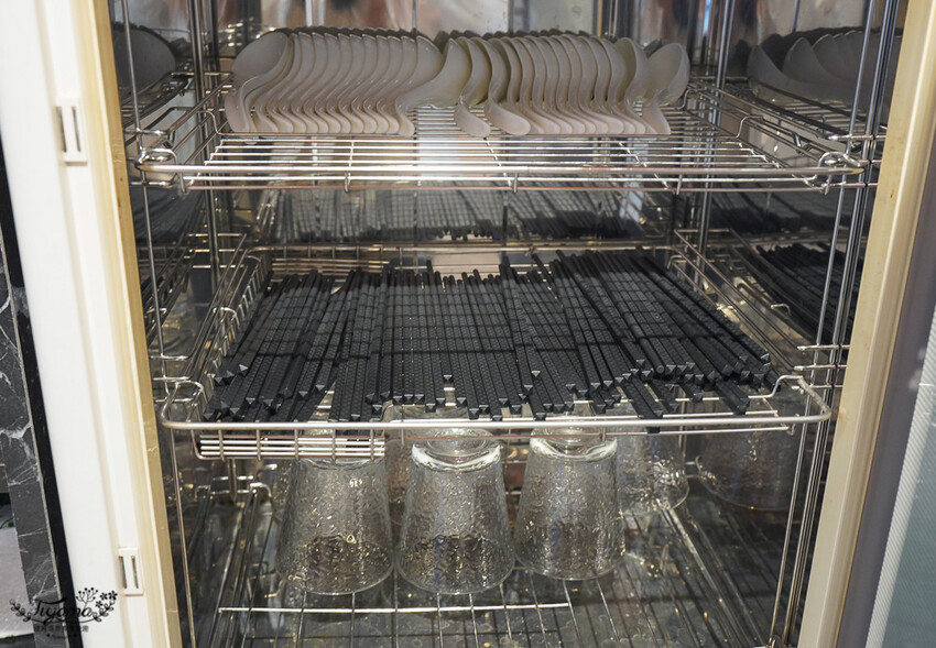 高雄麻辣燙。Eight Hot 不一樣的麻辣燙,必吃麻奶海鮮鍋,想吃什麼自由選!! @緹雅瑪 美食旅遊趣