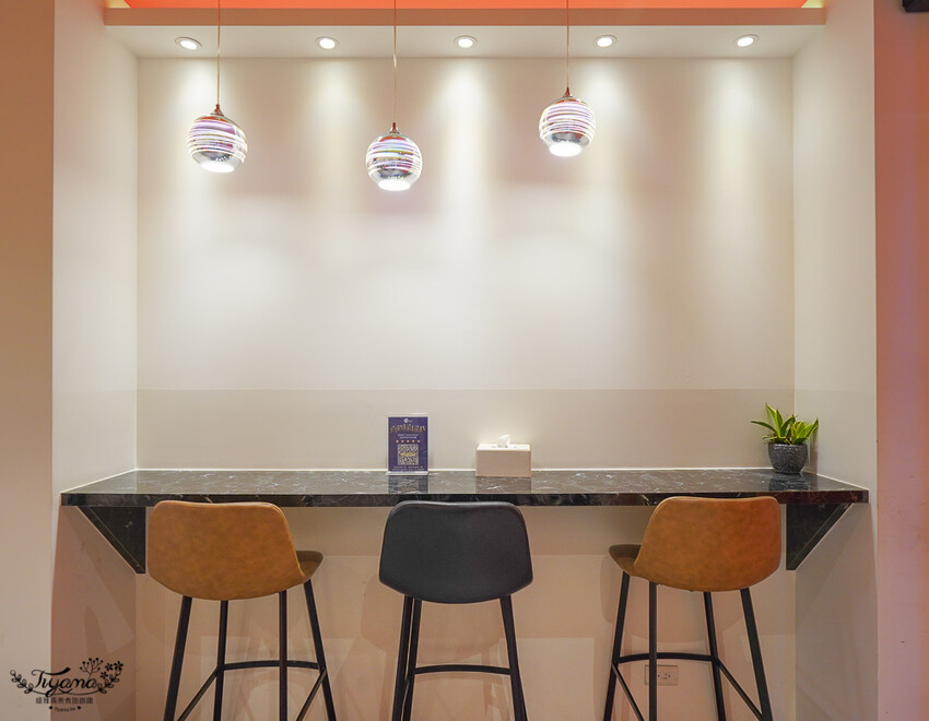 高雄麻辣燙。Eight Hot 不一樣的麻辣燙,必吃麻奶海鮮鍋,想吃什麼自由選!! @緹雅瑪 美食旅遊趣