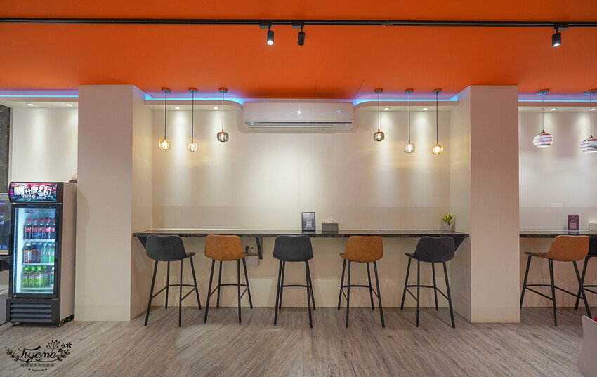 高雄麻辣燙。Eight Hot 不一樣的麻辣燙,必吃麻奶海鮮鍋,想吃什麼自由選!! @緹雅瑪 美食旅遊趣