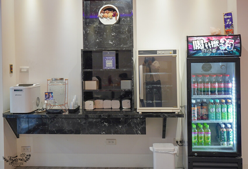 高雄麻辣燙。Eight Hot 不一樣的麻辣燙,必吃麻奶海鮮鍋,想吃什麼自由選!! @緹雅瑪 美食旅遊趣