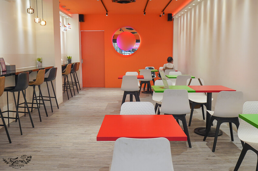 高雄麻辣燙。Eight Hot 不一樣的麻辣燙,必吃麻奶海鮮鍋,想吃什麼自由選!! @緹雅瑪 美食旅遊趣