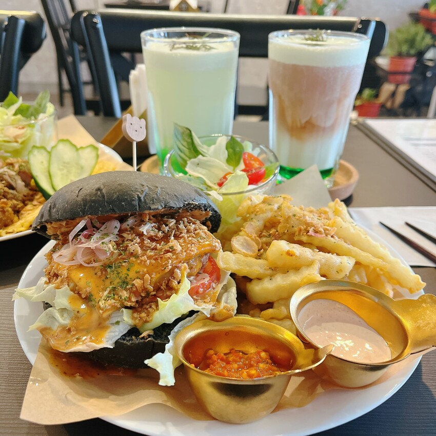 桃園車站異國料理推薦—蓬蓬熊工作室 印尼輕食料理，超獨特四種外面吃不到印尼醬料，一定要試試