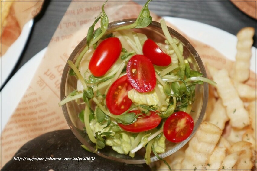 【蓬蓬熊工作室 印尼風味輕食】桃園異國料理推薦 桃園火車站美食推薦 獨特南洋風味早午餐 享受異國料理帶來的味蕾饗宴