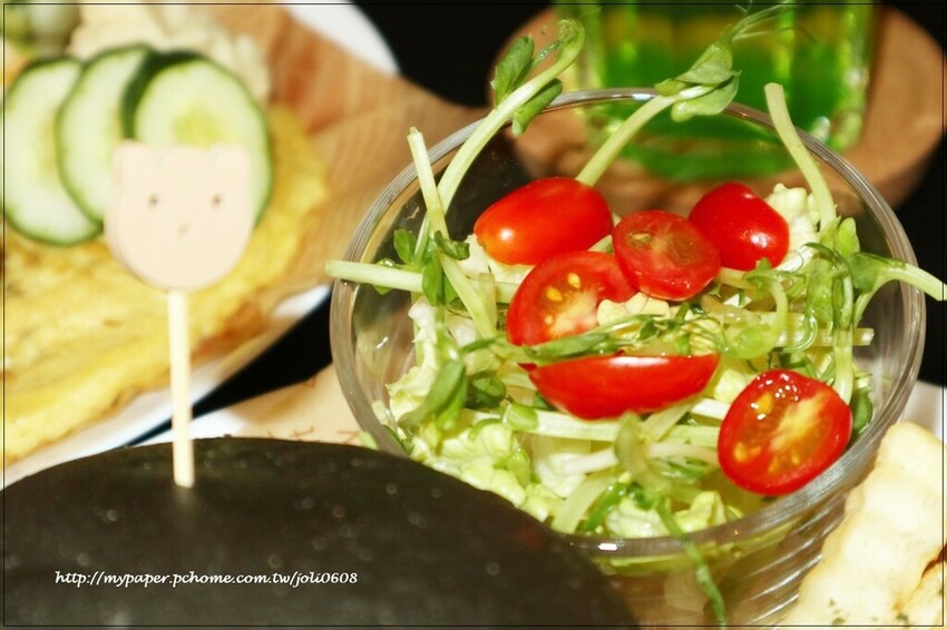 【蓬蓬熊工作室 印尼風味輕食】桃園異國料理推薦 桃園火車站美食推薦 獨特南洋風味早午餐 享受異國料理帶來的味蕾饗宴