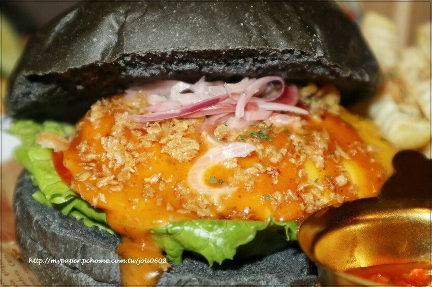 【蓬蓬熊工作室 印尼風味輕食】桃園異國料理推薦 桃園火車站美食推薦 獨特南洋風味早午餐 享受異國料理帶來的味蕾饗宴