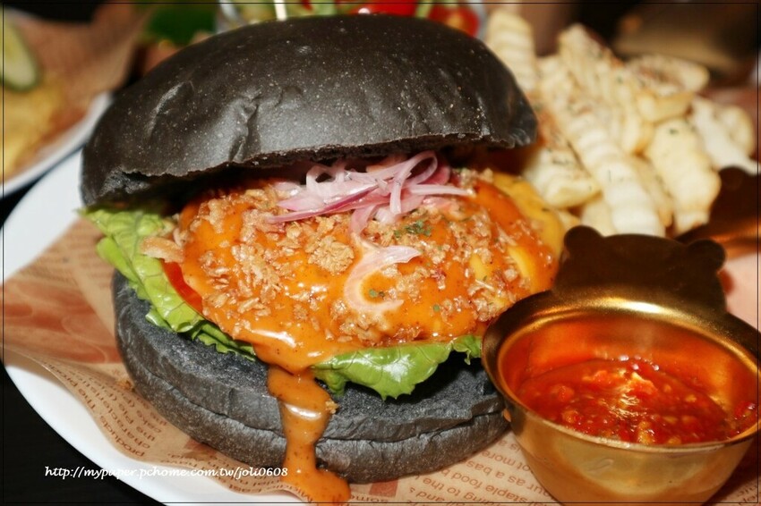 【蓬蓬熊工作室 印尼風味輕食】桃園異國料理推薦 桃園火車站美食推薦 獨特南洋風味早午餐 享受異國料理帶來的味蕾饗宴