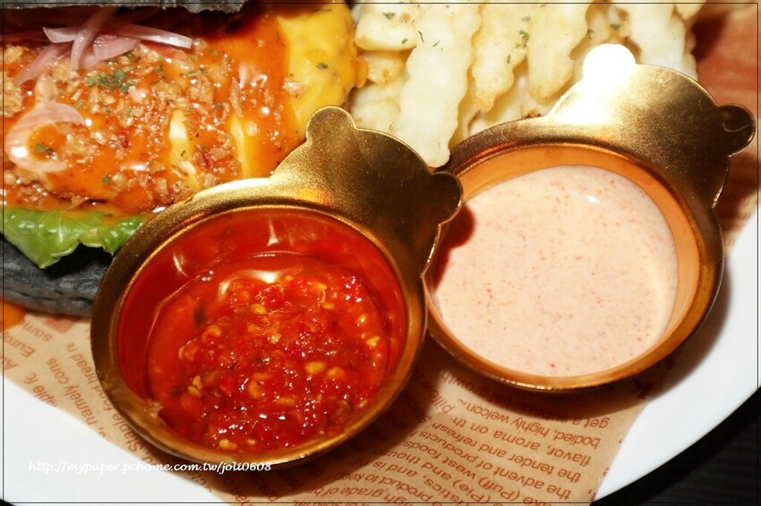 【蓬蓬熊工作室 印尼風味輕食】桃園異國料理推薦 桃園火車站美食推薦 獨特南洋風味早午餐 享受異國料理帶來的味蕾饗宴