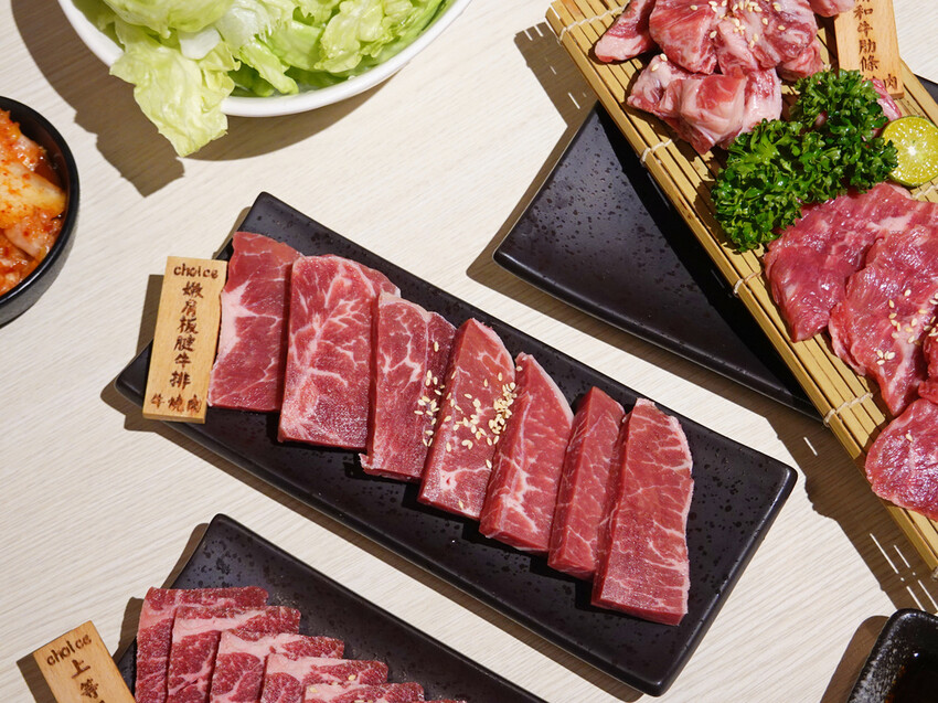 新北新店—牛燒肉Yakiniku｜和牛不再遙不可及 燒肉套餐一人八百有找｜大坪林、七張、耕莘醫院、新店高中