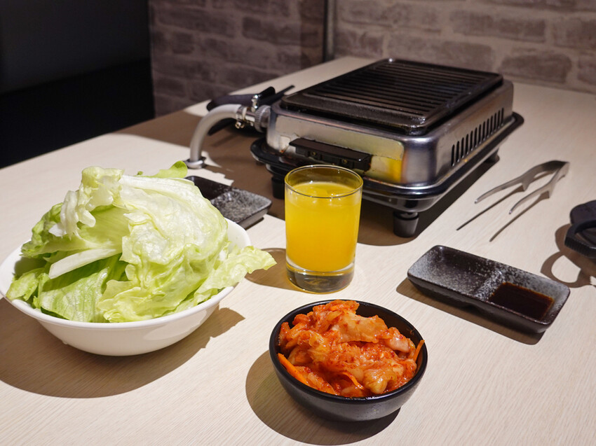 新北新店—牛燒肉Yakiniku｜和牛不再遙不可及 燒肉套餐一人八百有找｜大坪林、七張、耕莘醫院、新店高中