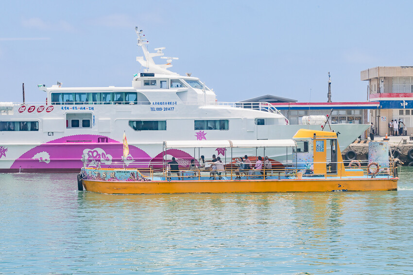 澎派水產 – 後壁湖必吃 x 100元澎湃生魚片 活跳跳新鮮海鮮 季節限定飛魚生魚片 超高CP值海產餐廳 大港入船