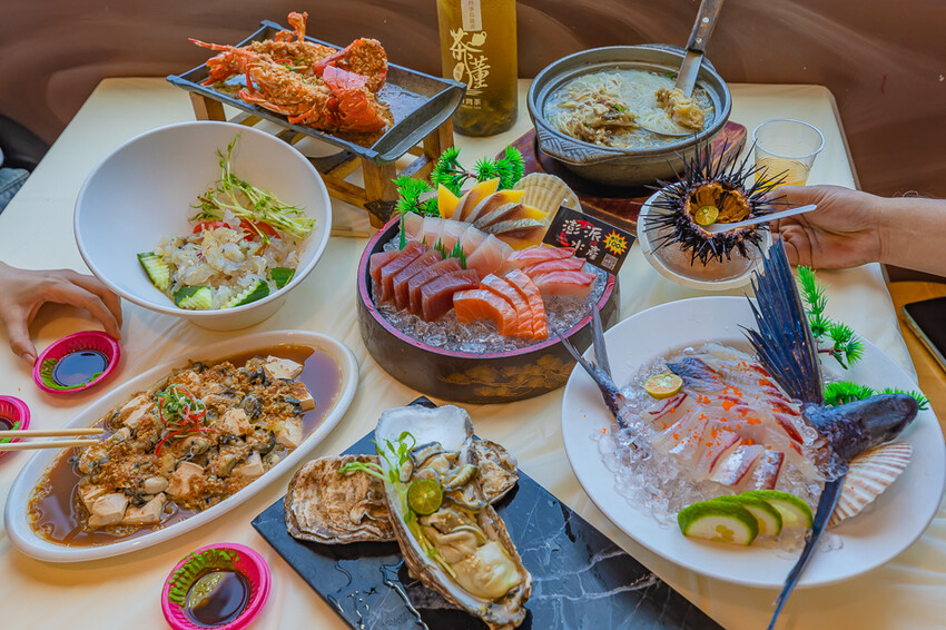 澎派水產 – 後壁湖必吃 x 100元澎湃生魚片 活跳跳新鮮海鮮 季節限定飛魚生魚片 超高CP值海產餐廳 大港入船