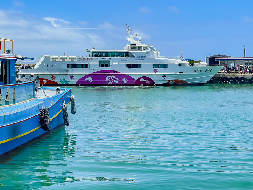 澎派水產 – 後壁湖必吃 x 100元澎湃生魚片 活跳跳新鮮海鮮 季節限定飛魚生魚片 超高CP值海產餐廳 大港入船