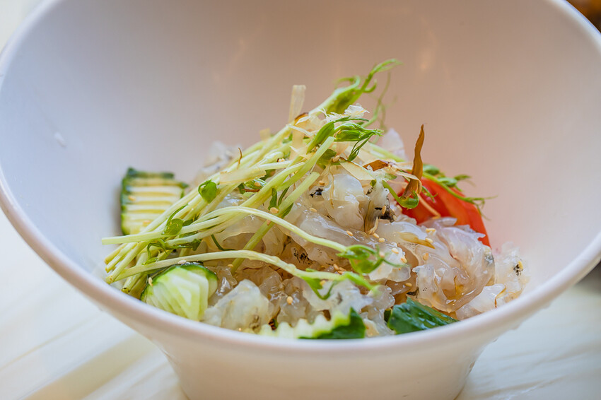 澎派水產 – 後壁湖必吃 x 100元澎湃生魚片 活跳跳新鮮海鮮 季節限定飛魚生魚片 超高CP值海產餐廳 大港入船