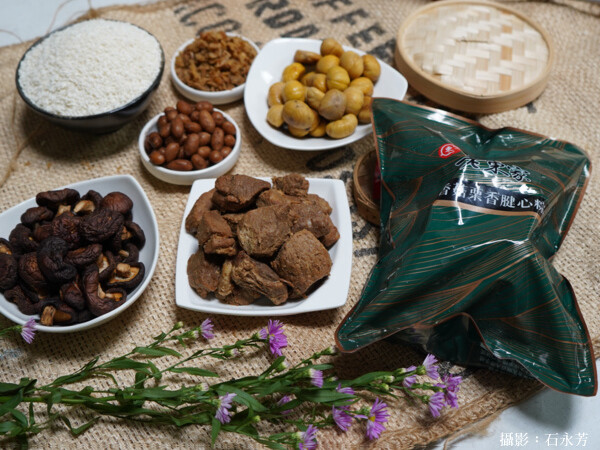 老東家得獎名粽推出端午節訂粽子滿2000元，送鮑魚佛跳牆。