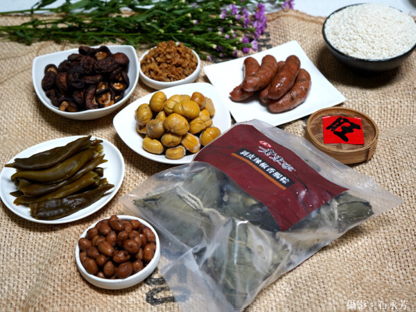 老東家得獎名粽推出端午節訂粽子滿2000元，送鮑魚佛跳牆。