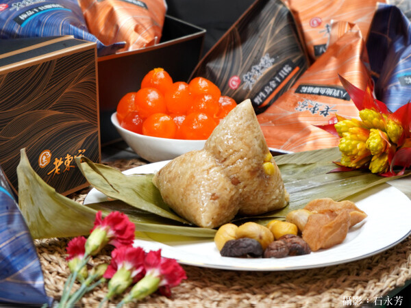 老東家得獎名粽推出端午節訂粽子滿2000元，送鮑魚佛跳牆。