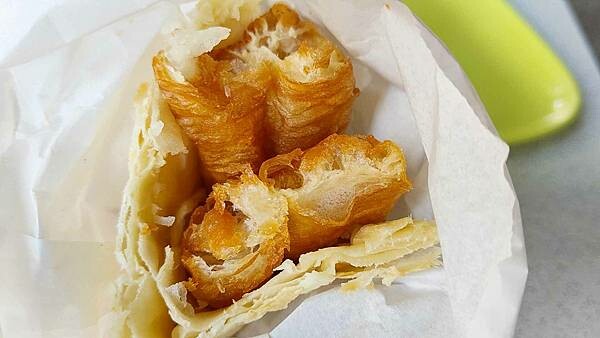 【台北美食】豆漿燒餅店|常常需要排隊的超人氣無名豆漿店