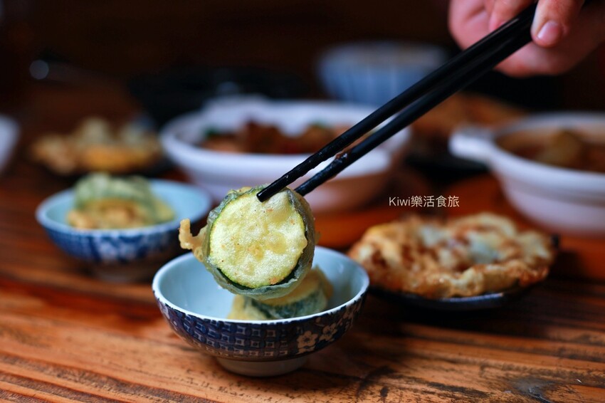 員林美食富味美之家︱彰化員林平價美食中式個人套餐推薦宮保雞丁特餐.秘製紅燒牛腩煲特餐.日式豬排蛋包飯,