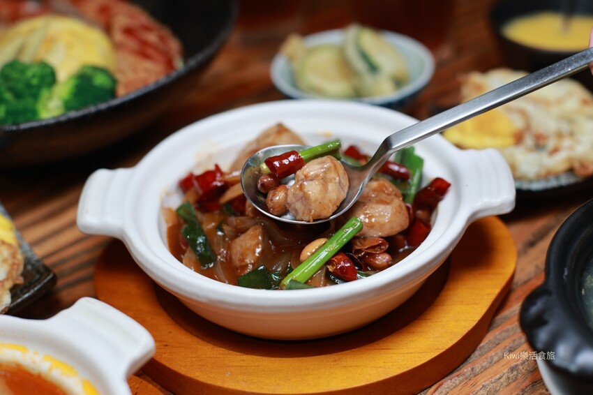 員林美食富味美之家︱彰化員林平價美食中式個人套餐推薦宮保雞丁特餐.秘製紅燒牛腩煲特餐.日式豬排蛋包飯,