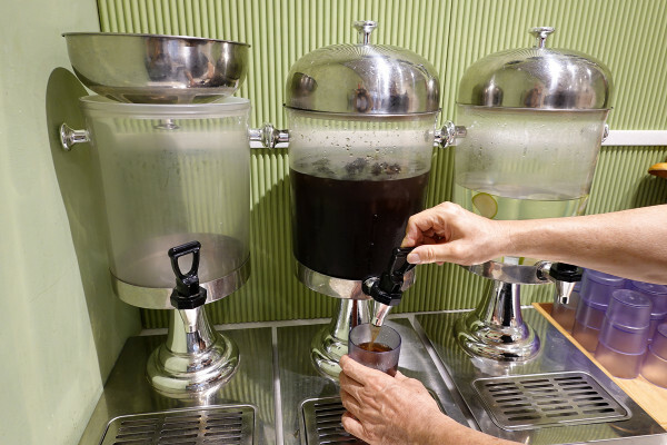 桃園市中壢區肉食族也能開心吃的中壢中原大學香知有素蔬食餐廳,好吃中壢中原素食炸物,素食拉麵免費加湯加麵還附飲料