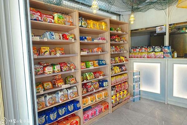 基隆美食。小李海鮮麵 八斗子車站對面的半自助吃泡麵 自選