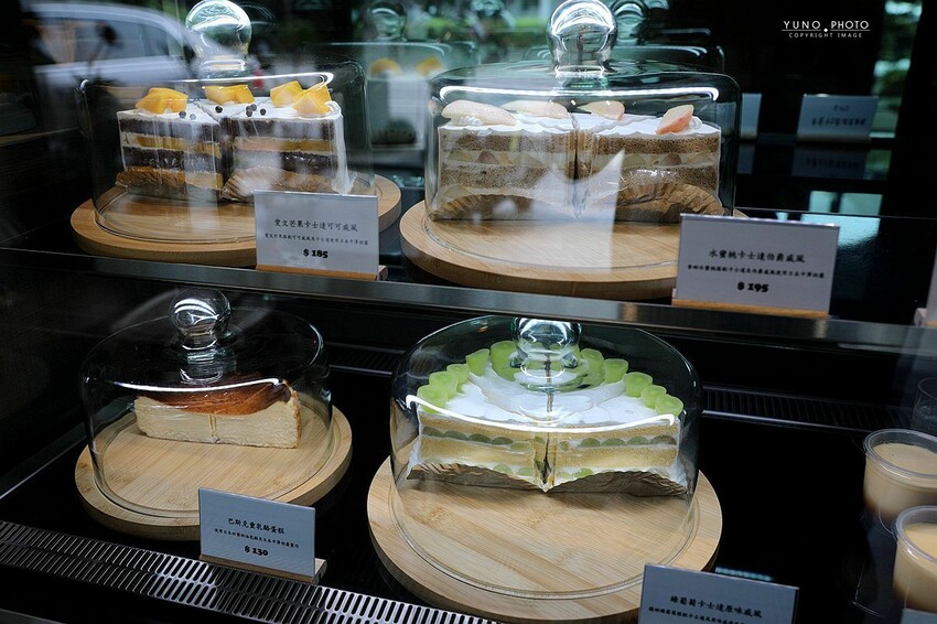 甜點控必收!隱身老宅 4.7星「神級肉桂捲」司康/戚風蛋糕推薦|OZM 啢男咖啡甜點 (台中西區下午茶/甜點)