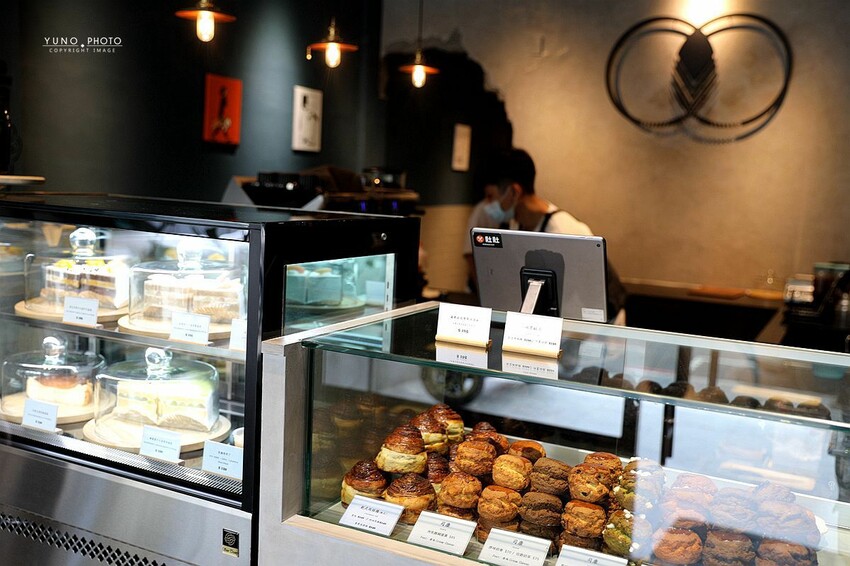 甜點控必收!隱身老宅 4.7星「神級肉桂捲」司康/戚風蛋糕推薦|OZM 啢男咖啡甜點 (台中西區下午茶/甜點)