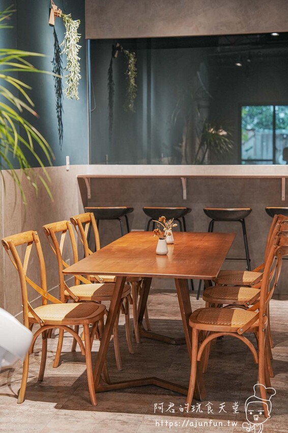 【台中肉桂捲推薦】OZM啢男咖啡甜點,巷弄老宅裡的創意司康