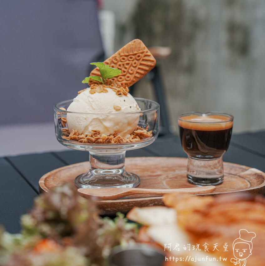 【台中肉桂捲推薦】OZM啢男咖啡甜點,巷弄老宅裡的創意司康