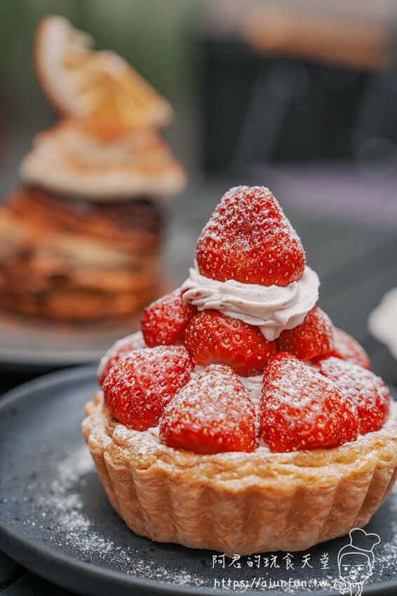 【台中肉桂捲推薦】OZM啢男咖啡甜點,巷弄老宅裡的創意司康