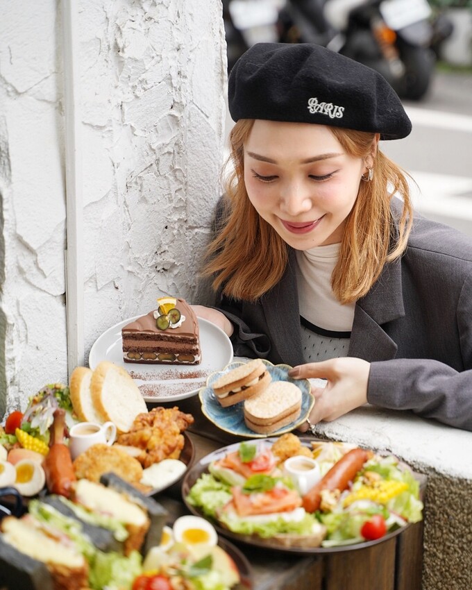 新竹平價又豐盛好吃的早午餐推薦！歡慶「掬熙商行 G.C Brunch & Coffee」一週年，早午餐時段皆享85折優惠！用餐空間寬敞又舒適，還是間寵物友善咖啡廳～ - 阿華田的美食日記