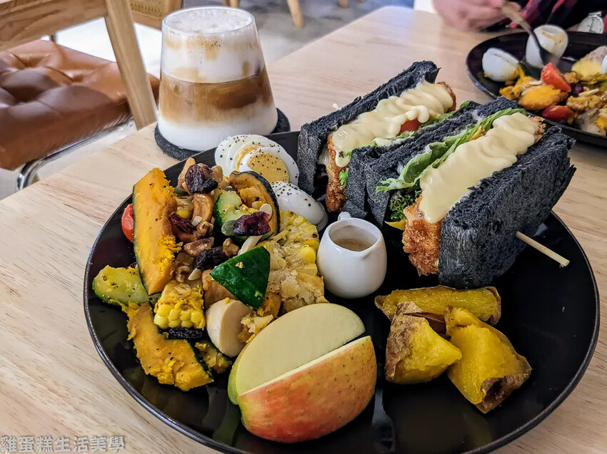 新竹掬熙商行人氣爆棚！早午餐老宅美食必吃，記得提前預約。