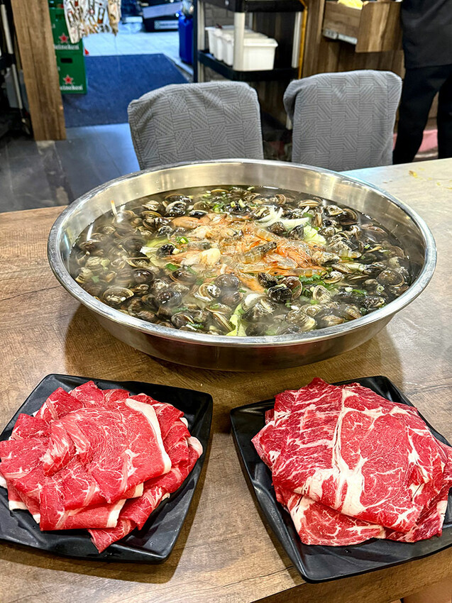 [新竹] 石憶食鍋，新竹最狂海鮮火鍋，上百顆蛤蠣的澎湃盛宴！