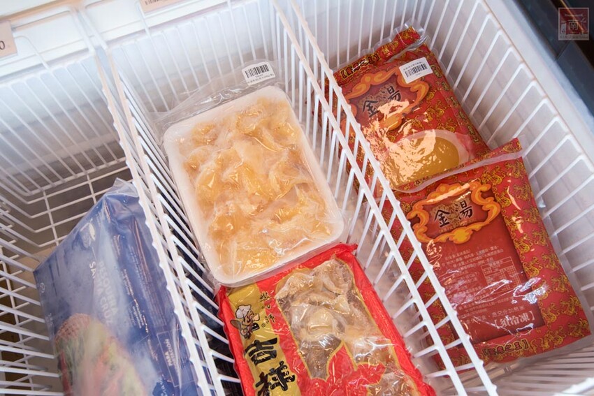 【冷凍食品賣場】專業冷凍食品超市，海鮮、生鮮、調理食品一次購足，千款商品現貨供應，專屬停車場及小孩遊樂區~魚大俠冷凍食材本舖 - 南人幫