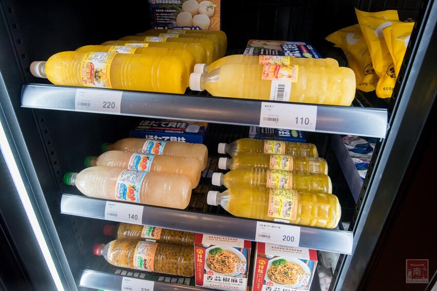 【冷凍食品賣場】專業冷凍食品超市，海鮮、生鮮、調理食品一次購足，千款商品現貨供應，專屬停車場及小孩遊樂區~魚大俠冷凍食材本舖 - 南人幫