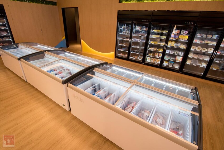 【冷凍食品賣場】專業冷凍食品超市，海鮮、生鮮、調理食品一次購足，千款商品現貨供應，專屬停車場及小孩遊樂區~魚大俠冷凍食材本舖 - 南人幫