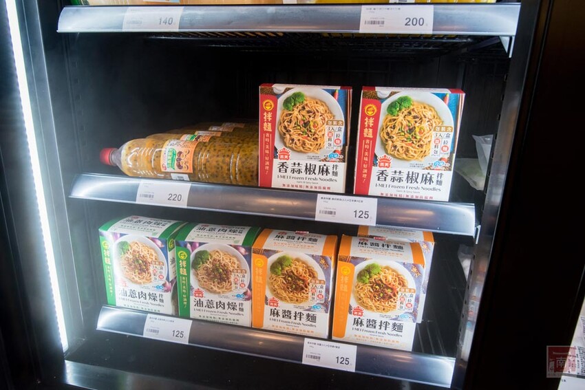 【冷凍食品賣場】專業冷凍食品超市，海鮮、生鮮、調理食品一次購足，千款商品現貨供應，專屬停車場及小孩遊樂區~魚大俠冷凍食材本舖 - 南人幫