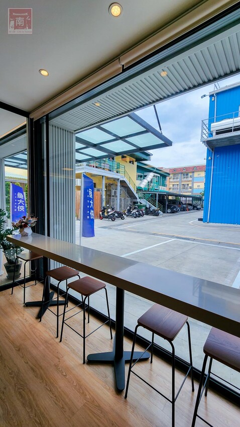 【冷凍食品賣場】專業冷凍食品超市，海鮮、生鮮、調理食品一次購足，千款商品現貨供應，專屬停車場及小孩遊樂區~魚大俠冷凍食材本舖 - 南人幫